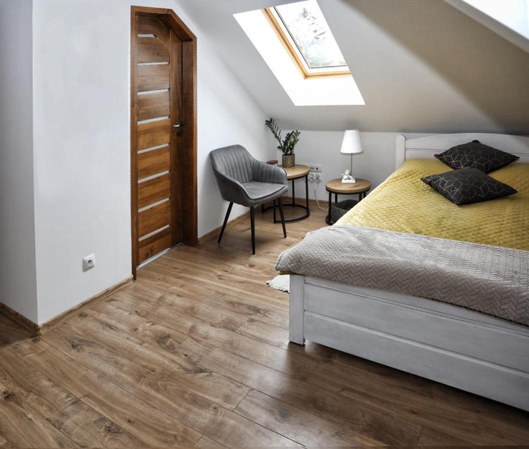 - Z Kominkiem I Duzym Tarasem, Sauna, Jacuzzi, Altana Z Grill, Z Mozliwoscia Wynajmu Dotakowych Pokoi - Schoenes Mit Kamin Und Grosser Terrasse, Sauna, Jacuzzi, Pavilion Mit Grill Und Der Option Zusaetzliche Zu Stegna (Pomerania)